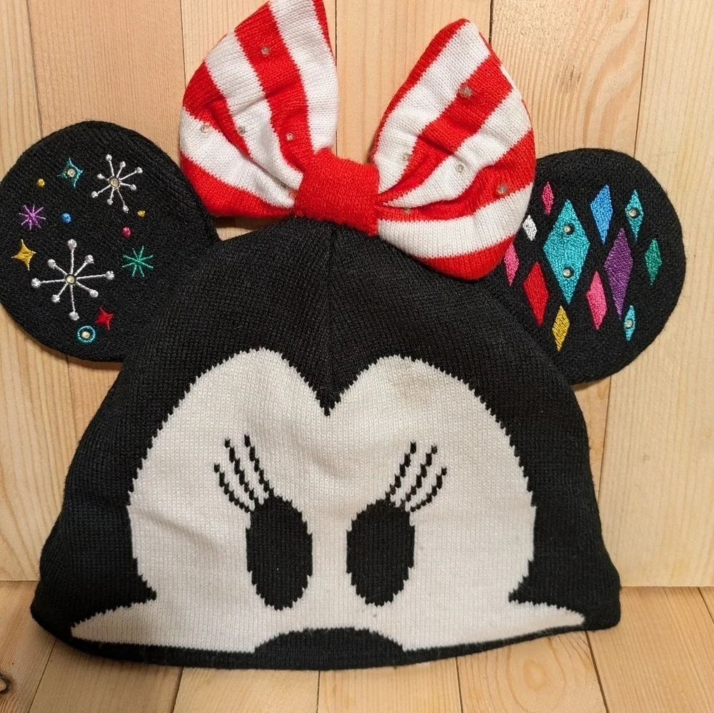 Kids Black and Red Minnie Mouse Beanie battery operated lights up